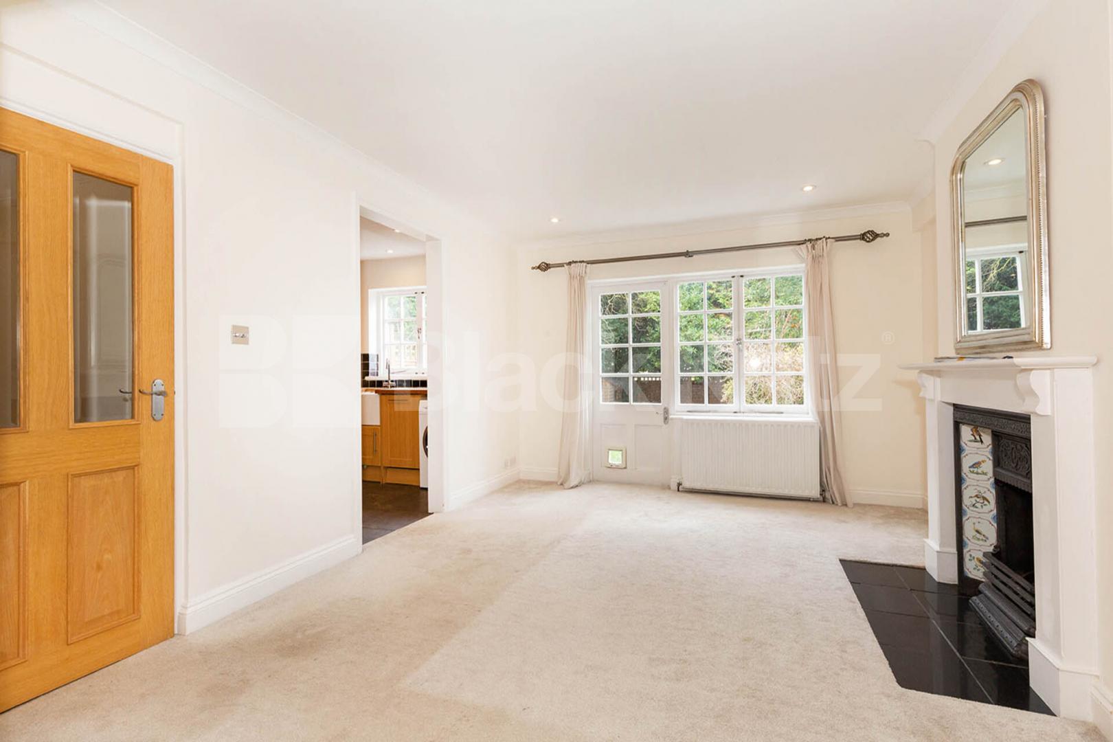Stunning House on a private residential street located in Muswell hill Cascade Avenue, Muswell Hill 